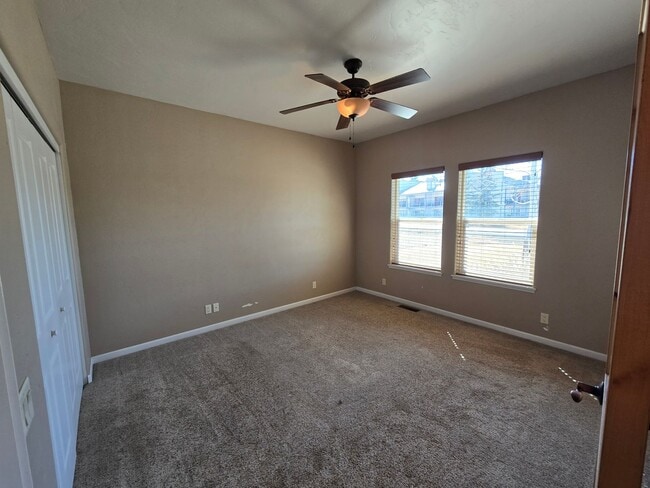 Photo - 215 Valley View Dr