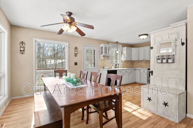 Photo - 4850 McAllister Ave NE