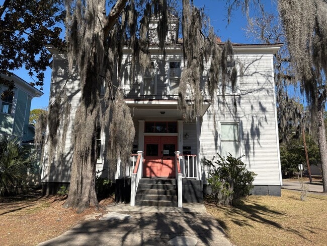Photo - 836 E Henry St