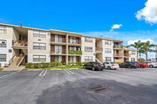 Building Photo - 714 Executive Center Dr Unit 24