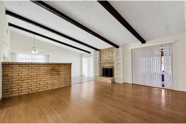 Building Photo - 22118 Meadowhill Dr