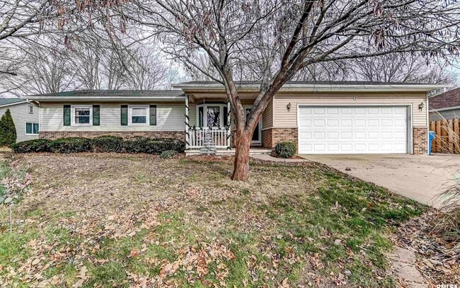 Photo - ROCHESTER 3 bedroom 2 bath AVAILABLE NOW!