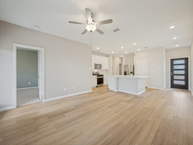 Photo - 715 Dotty Dr