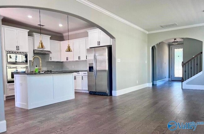 Photo - 1111 Pegasus Dr NW