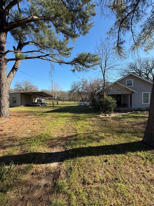 Charming two bedroom home on 3.5 acres in ... - Charming two bedroom home on 3.5 acres in ...