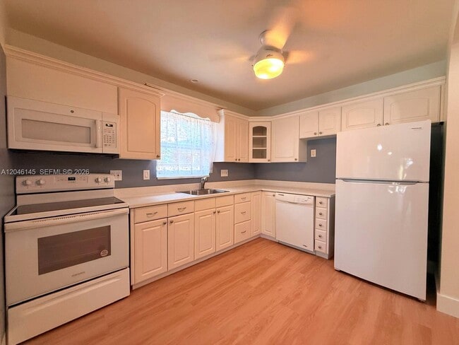 Photo - 2832 Fillmore St Unit 20
