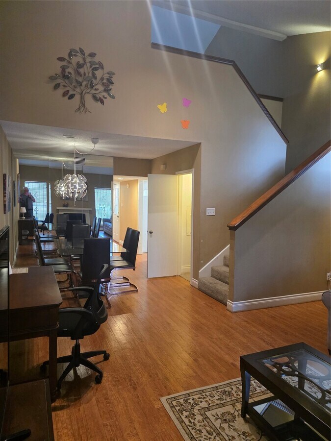 Photo - 1962 Augusta Dr