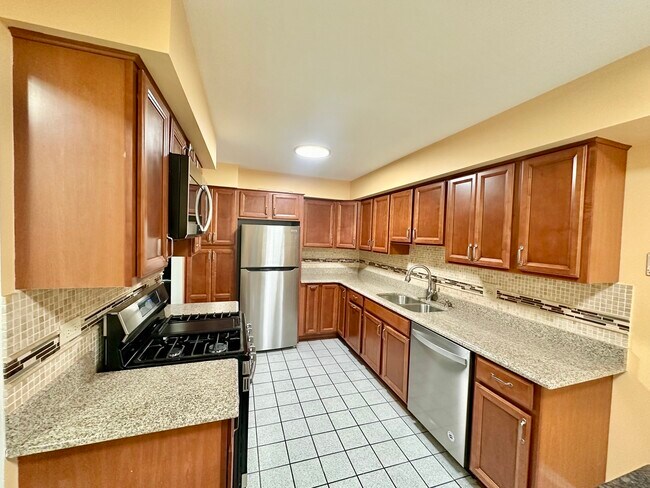Photo - 1234 Churchill Ct