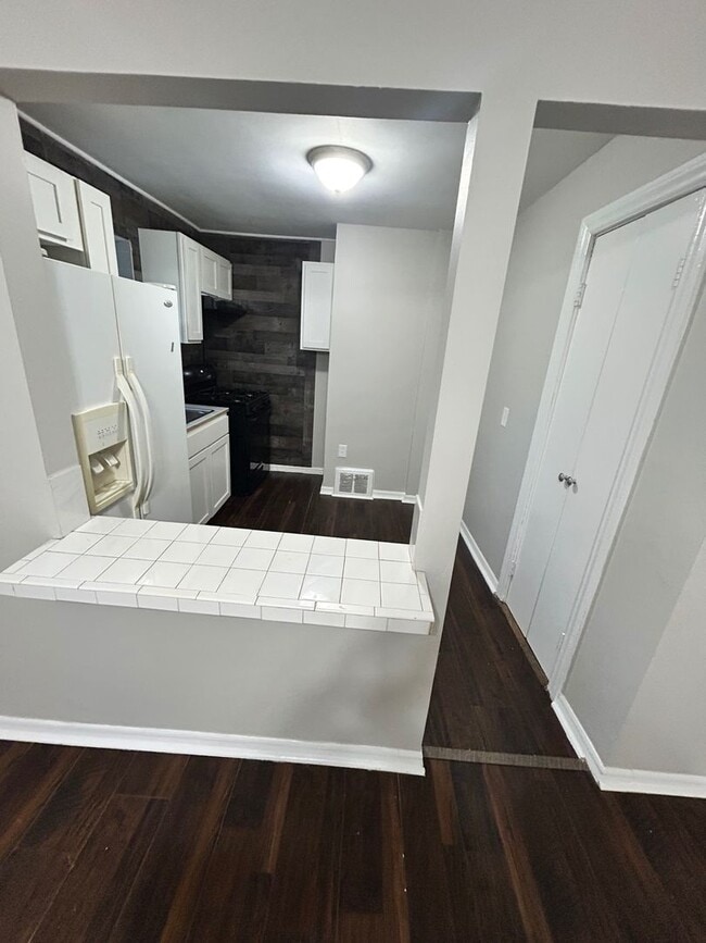 Photo - 1270-1276 Joosten St Unit 1272