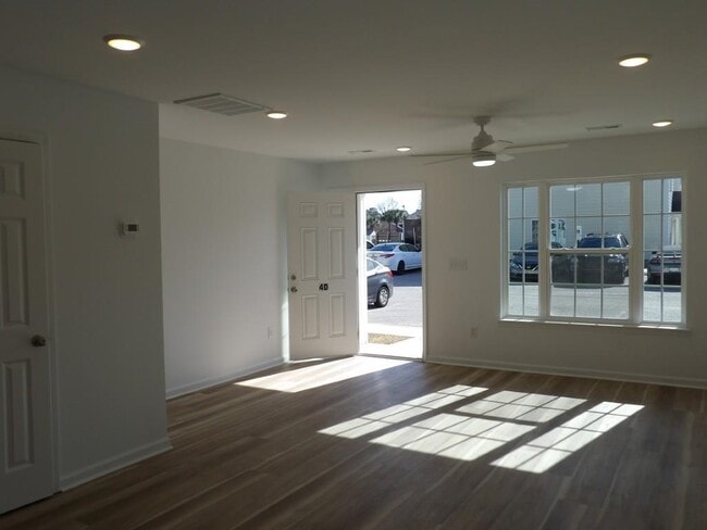 Photo - 4116 Horseshoe Rd N