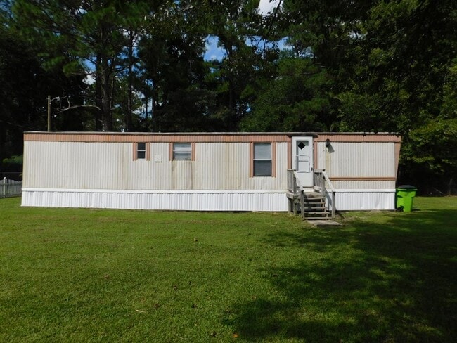 Building Photo - Peaceful Living in Havelock