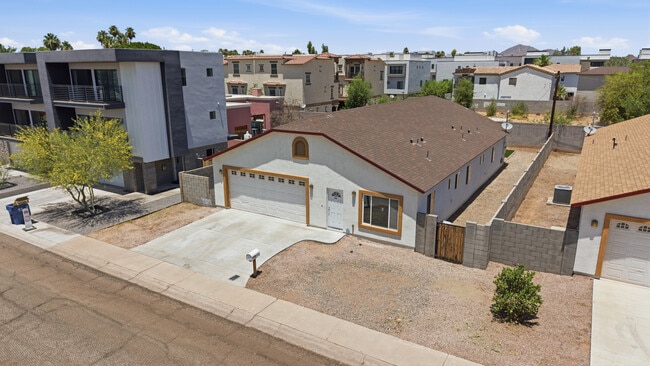 Photo - 516 W Brown St
