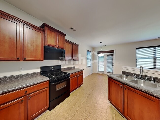 Photo - 6486 Stonelake Pl SW