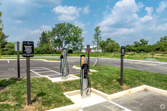 Electric car charging station - The Retreat at Canal Apartments