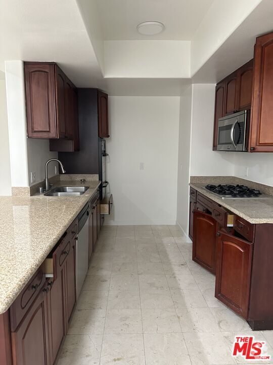 Building Photo - 962 S Gramercy Dr Unit 207 Rental