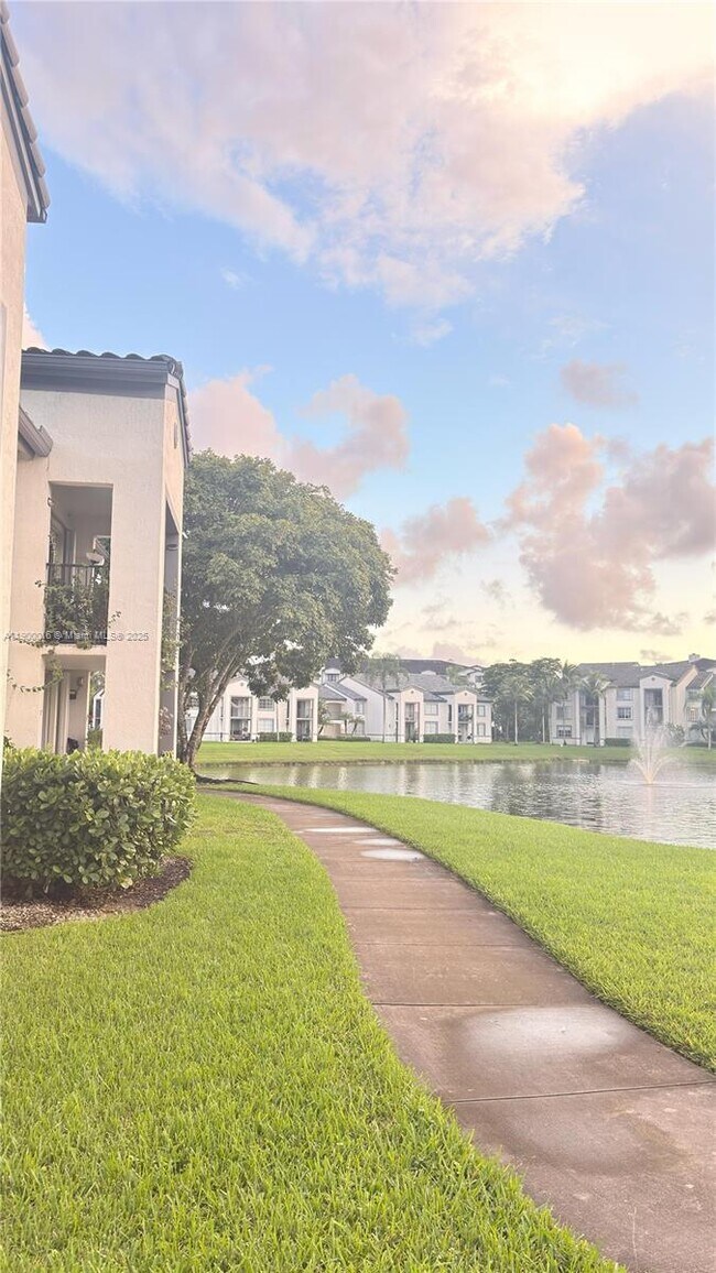 Building Photo - 4500 NW 107th Ave Unit 202-9