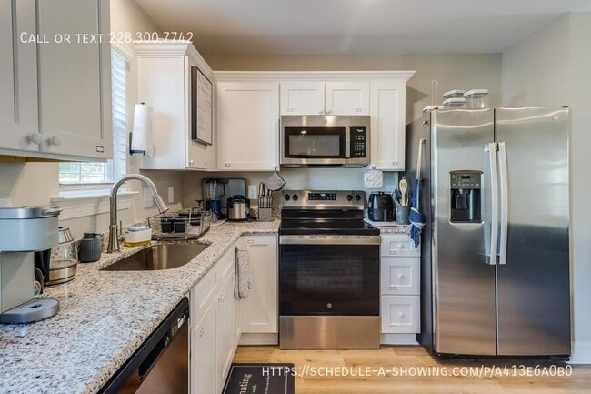 Photo - 142 Coral Breeze Drive