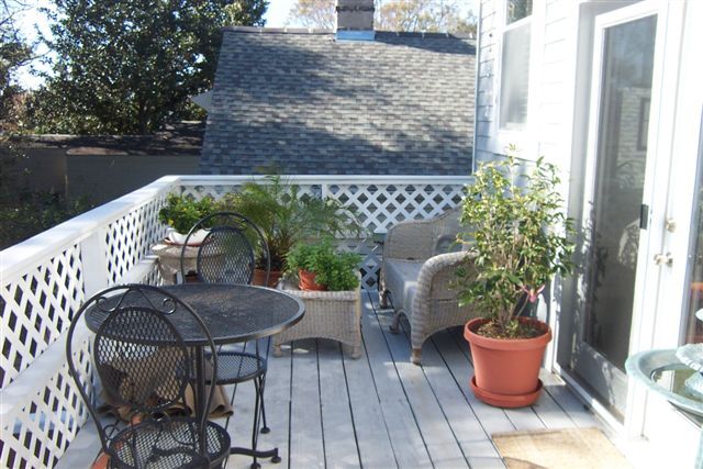 Private deck - 5940 Laurel St Unit 4