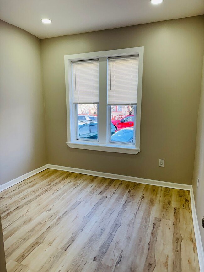 Photo - 59 Henry St Unit A2