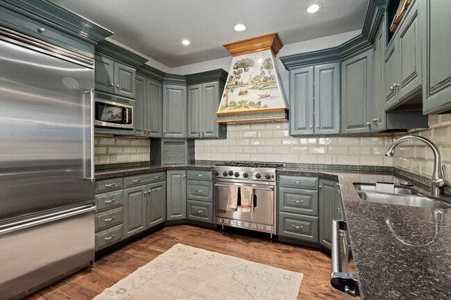 Photo - Beautiful 4 bedroom 3.5 bath alongside the Wasatch Mountains!