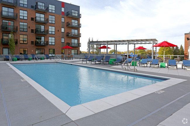 Piscina en el techo - The Moline Apartments