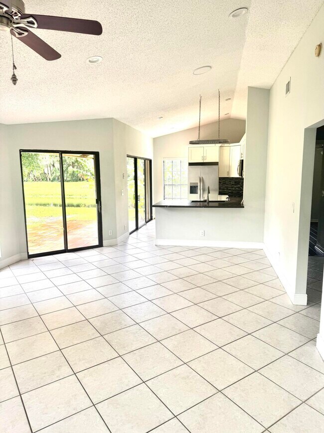 Photo - 1732 Shoreside Cir