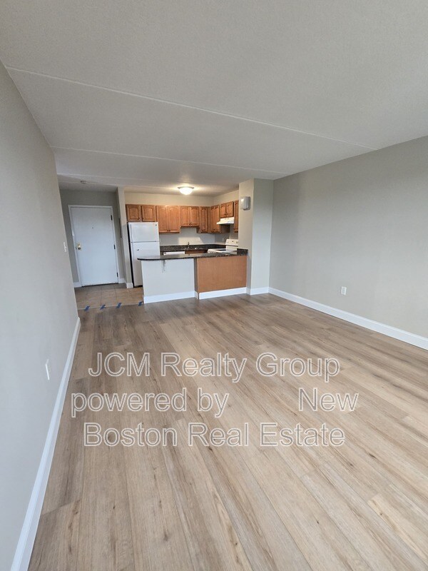 Photo - 80 Sagamore St Unit 305 / Elevator