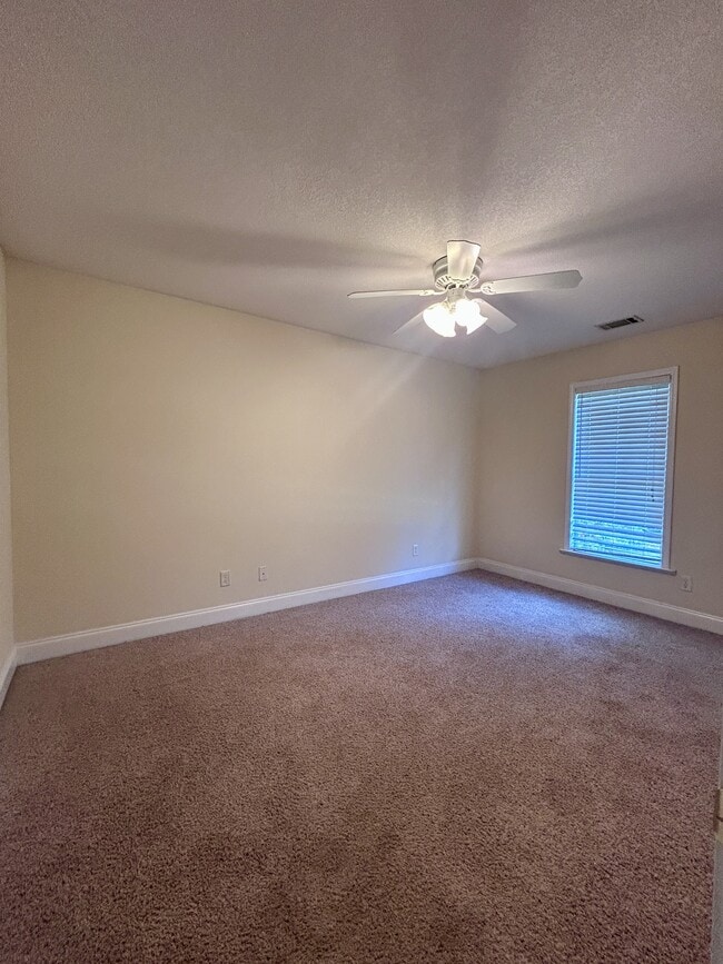 Photo - 7 Cromartie Dr