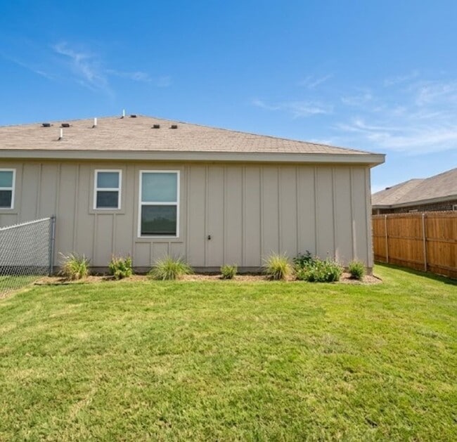 Photo - 815 Eastland Dr