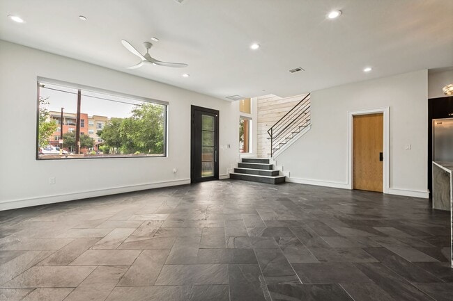 Photo - LUXURY TOWNHOME IN LONE STAR DISTRICT