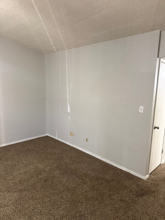 Photo - 826 Hardy Springs Cir Unit B