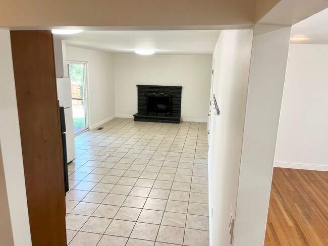 Photo - Beautiful 5 Bedroom, 3 Bathroom Family Home in Cottonwood Heights