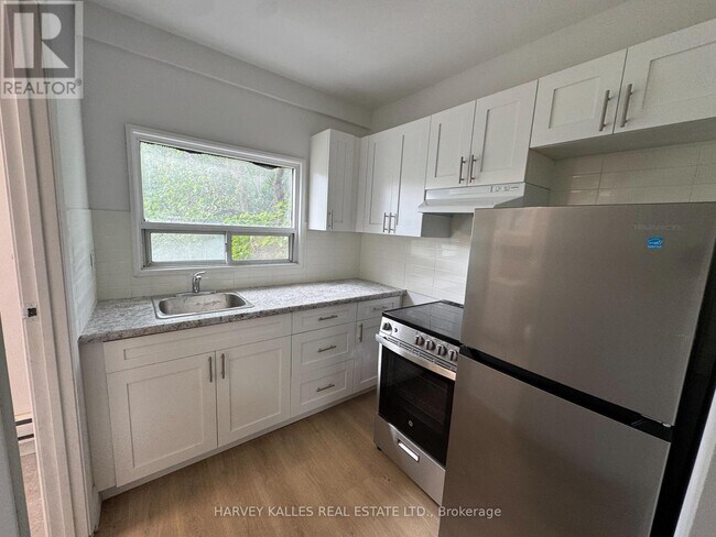 Photo - 399 Dupont St Unit 304