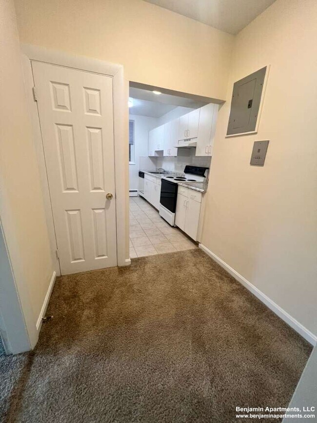 Photo - 17 Green St Unit B1