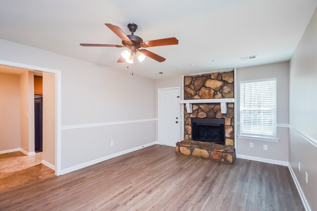 400 Willow Ln