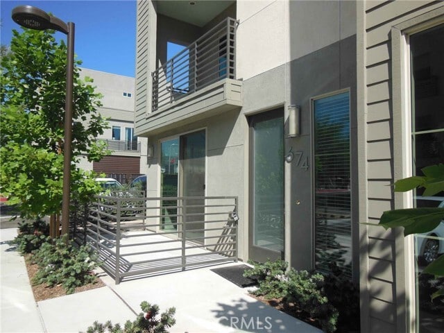 674 Chandler Walk