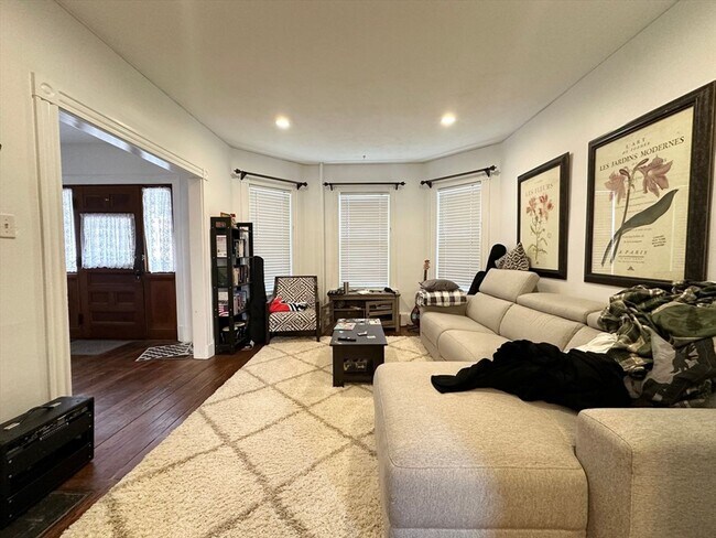 Photo - 66 Mapleton St