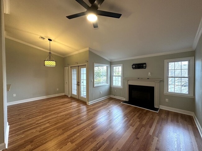 Photo - 437 Edpas Rd Unit 1