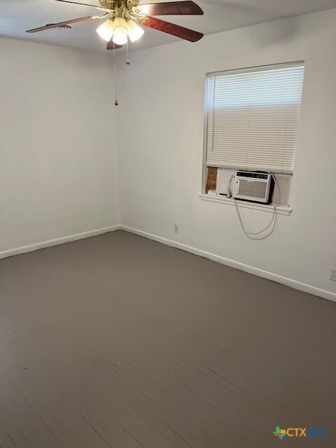 Photo - 208 E Voelter Ave