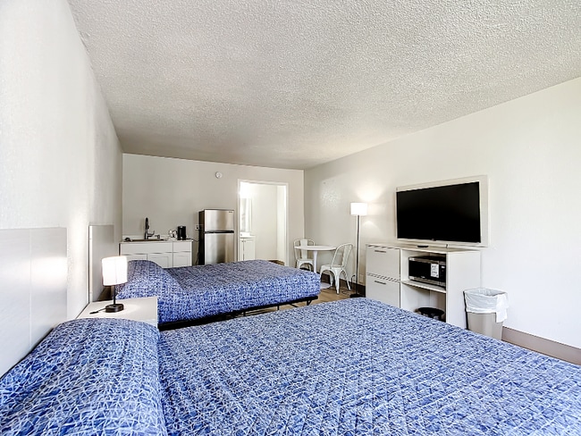 Photo - 4645 N Socrum Loop Rd Unit Double Studio