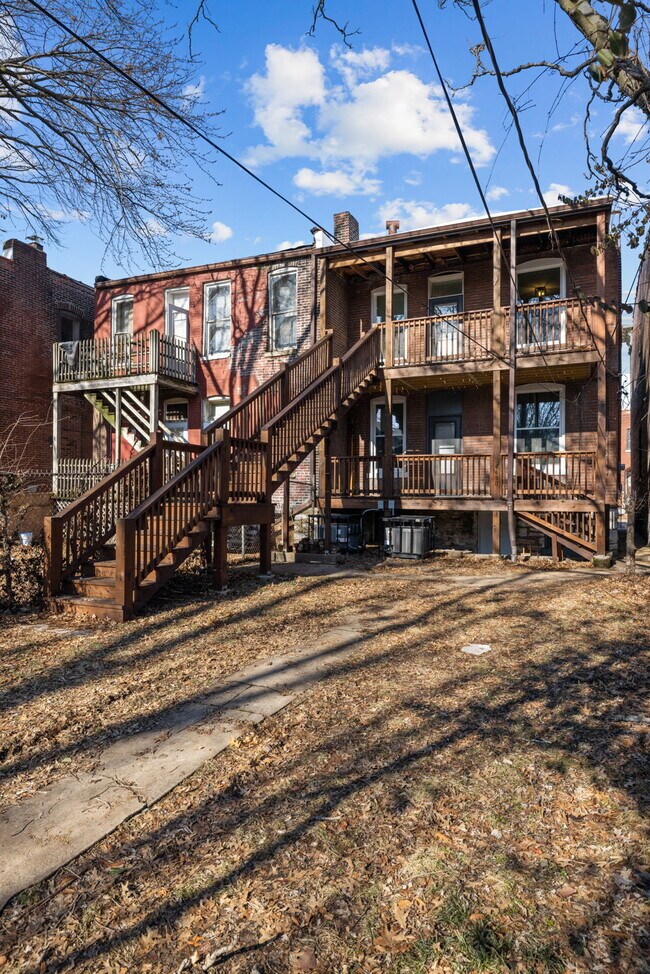 4450 Gibson Ave Unit 1F