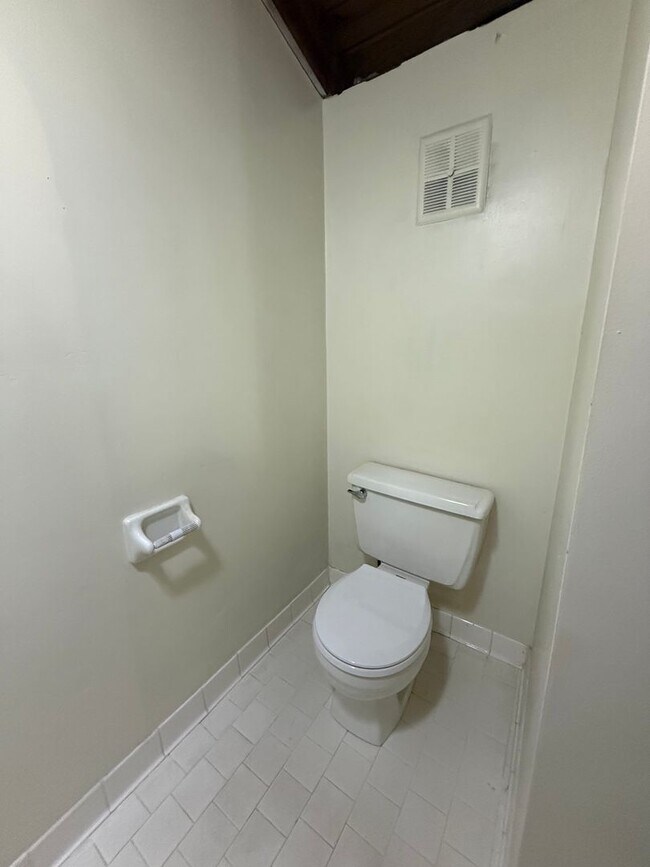 Photo - 2 story townhome off Park Ave!!! Unit 30