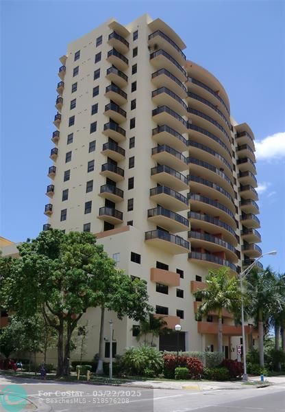 Photo - 2301 SW 27th Ave Unidad 1000 Rental