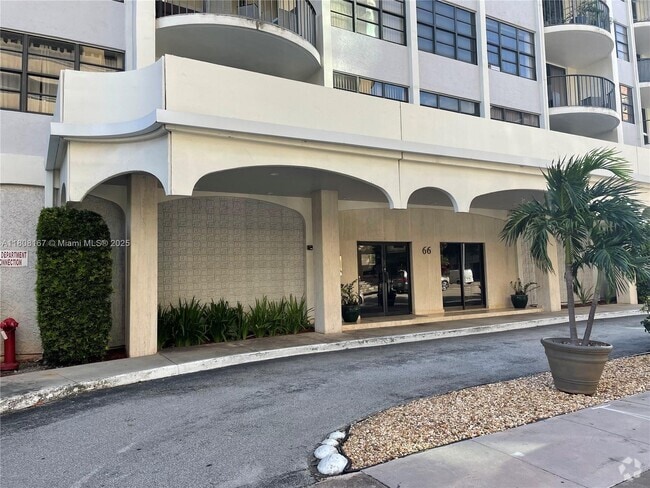 Building Photo - 66 Valencia Ave Unit PH1C Rental