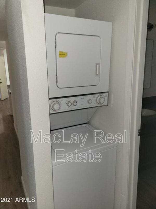 Photo - 424 W Brown Rd