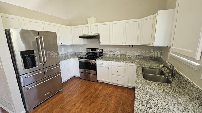 Photo - 325 W 116th Ave