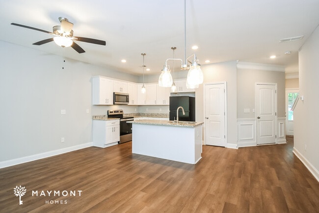 Photo - 39 Hood Park Dr