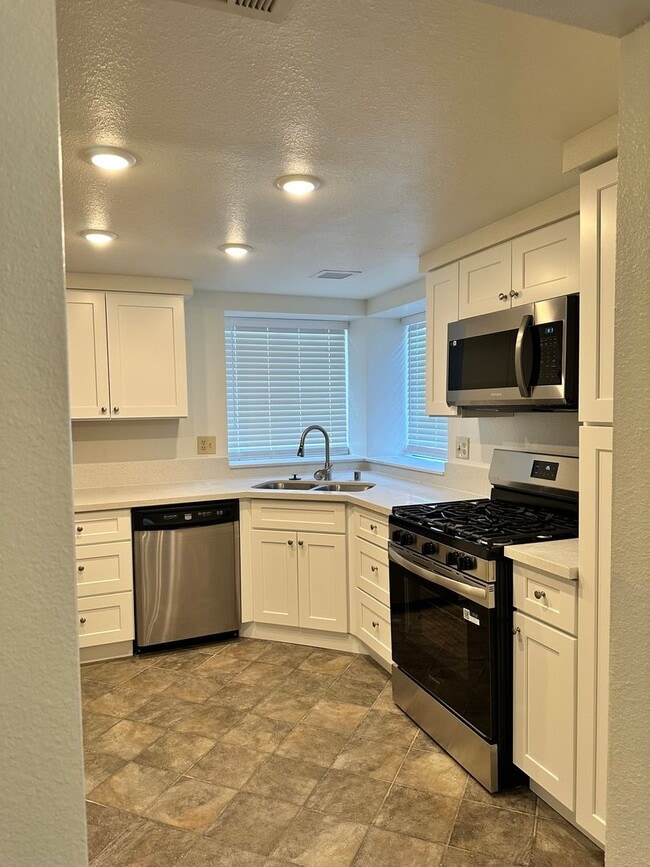 Photo - Gorgeous 2 bed/2Ba Home