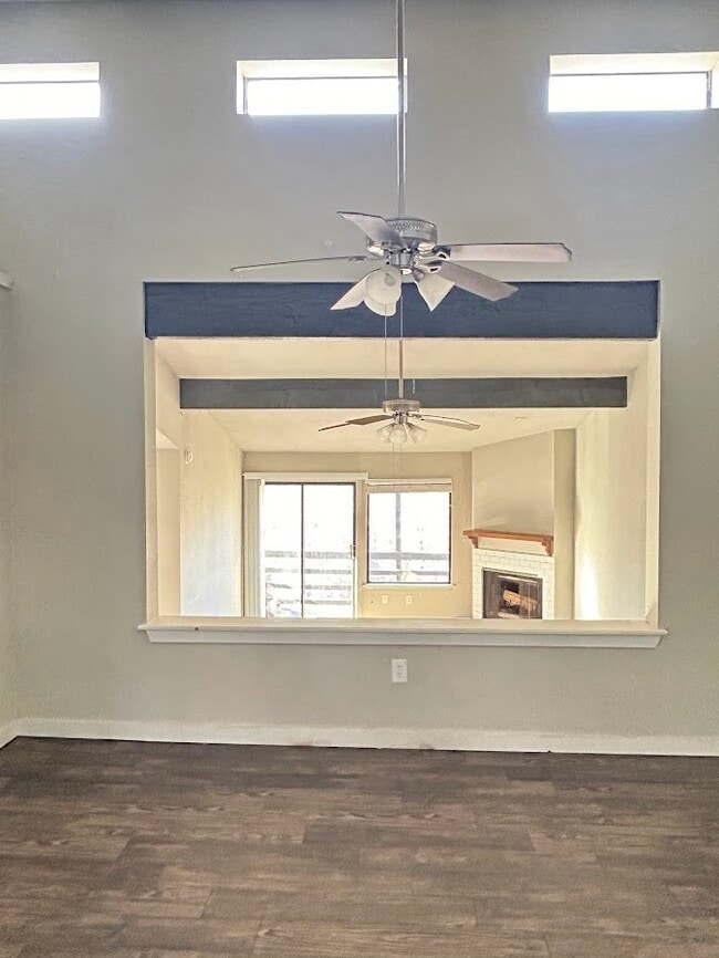 Photo - 968 N Lewis Ave