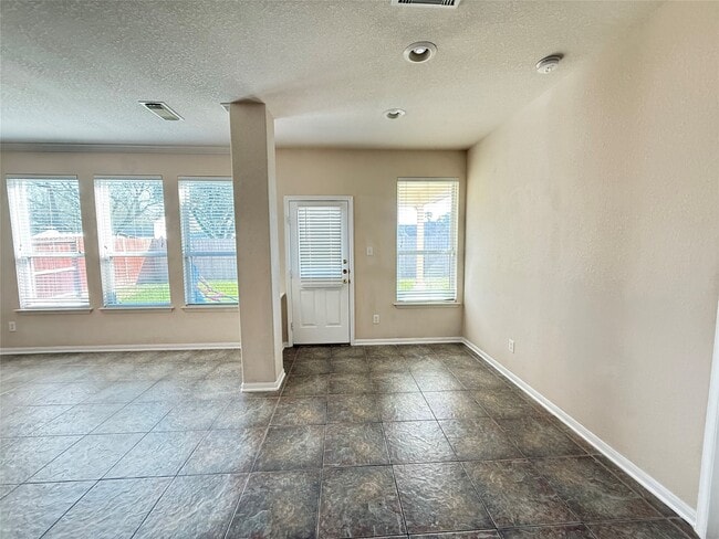 Photo - 3118 Creek Bank Ln